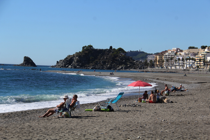Almuñécar se promociona esta semana en los accesos a estaciones de Metro en  Madrid y Barcelona